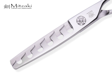 Skulptierschere: Mitzaki - "SOFTER F2" in 5,5 - 5.75 oder 6.0 Zoll, 6 Prismen auf der Kammseite, Schneiden aus 440C Japanstahl,  Ergoform, für den Künstler am Haar, ideal für Backward Slicing